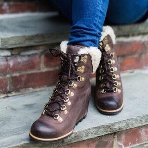 SOREL Conquest Shearling Lined Hidden Wedge Genuine Leather Lace Up Winter Boots